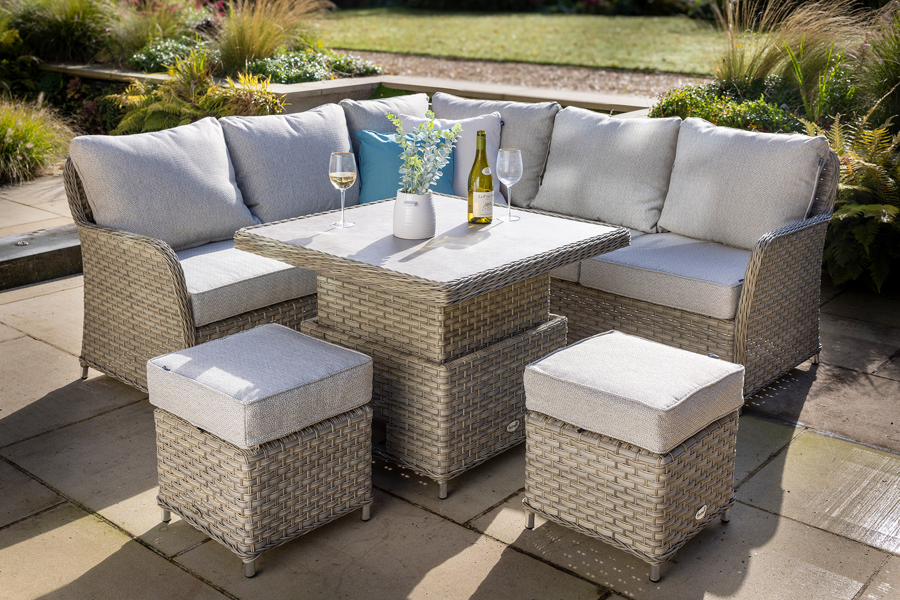 Eton Square Casual Dining Set